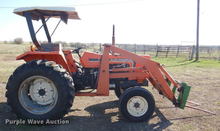 image for item DM6139 1982 Allis Chalmers 6140  tractor