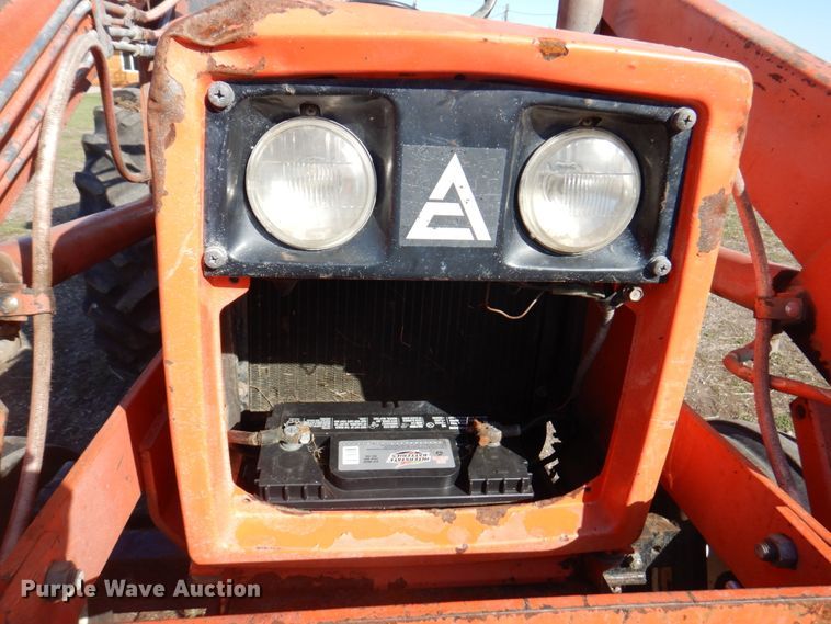 image for item DM6139 1982 Allis Chalmers 6140  tractor