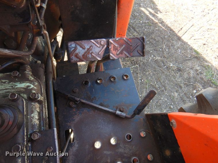 image for item DM6139 1982 Allis Chalmers 6140  tractor