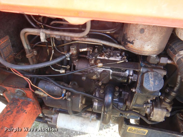 image for item DM6139 1982 Allis Chalmers 6140  tractor