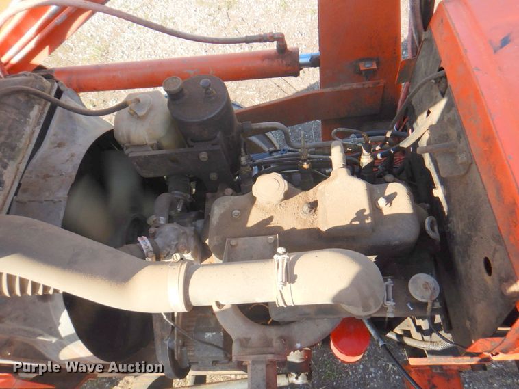 image for item DM6139 1982 Allis Chalmers 6140  tractor
