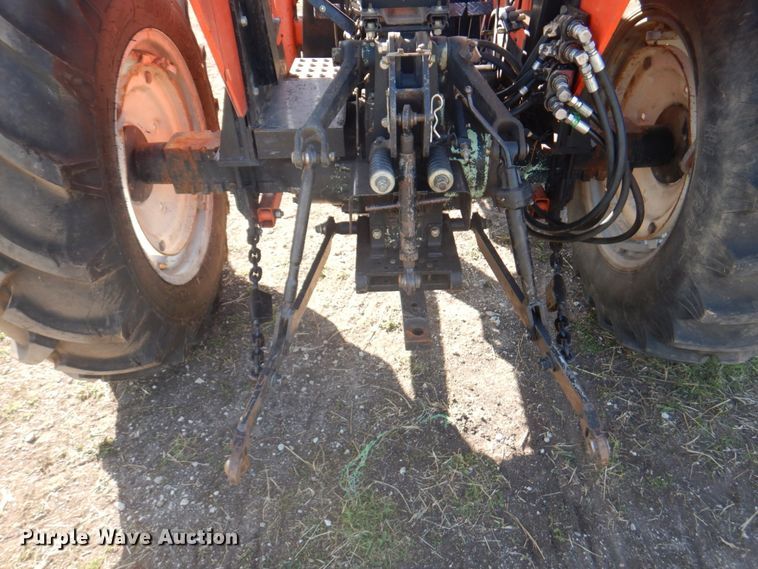 image for item DM6139 1982 Allis Chalmers 6140  tractor