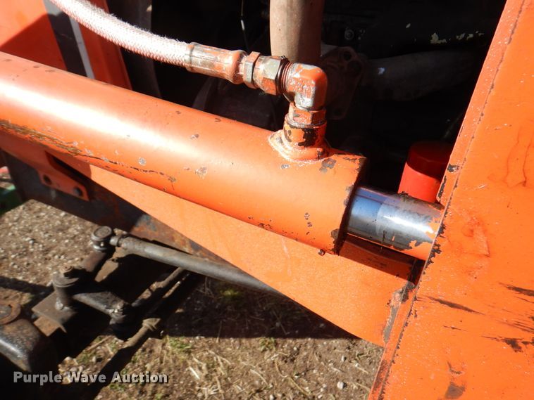 image for item DM6139 1982 Allis Chalmers 6140  tractor