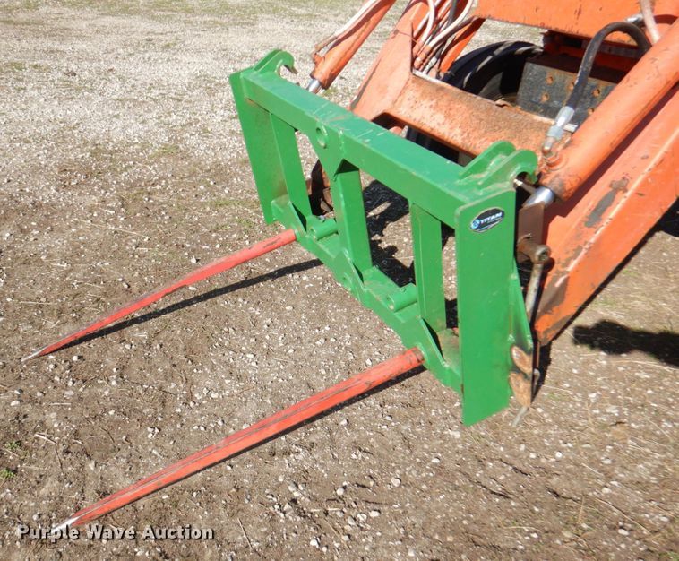 image for item DM6139 1982 Allis Chalmers 6140  tractor