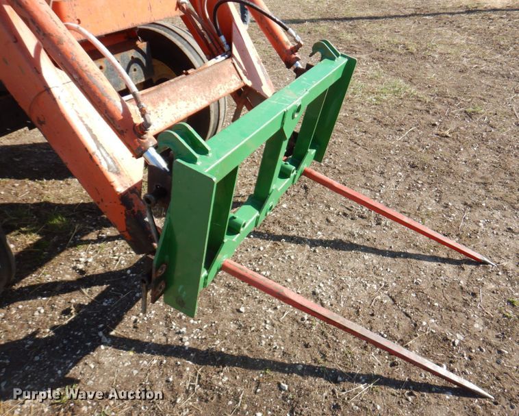 image for item DM6139 1982 Allis Chalmers 6140  tractor