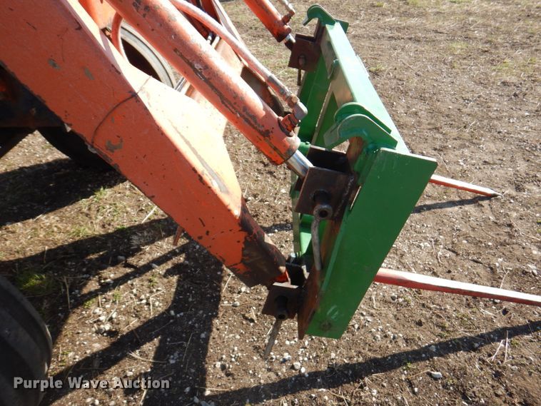 image for item DM6139 1982 Allis Chalmers 6140  tractor