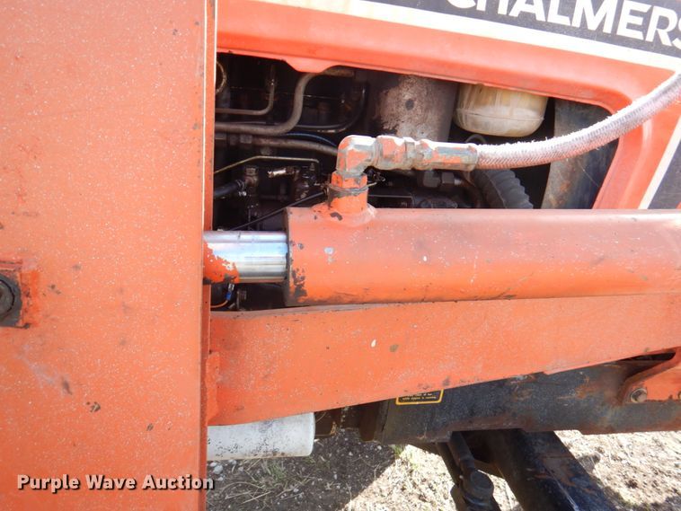 image for item DM6139 1982 Allis Chalmers 6140  tractor