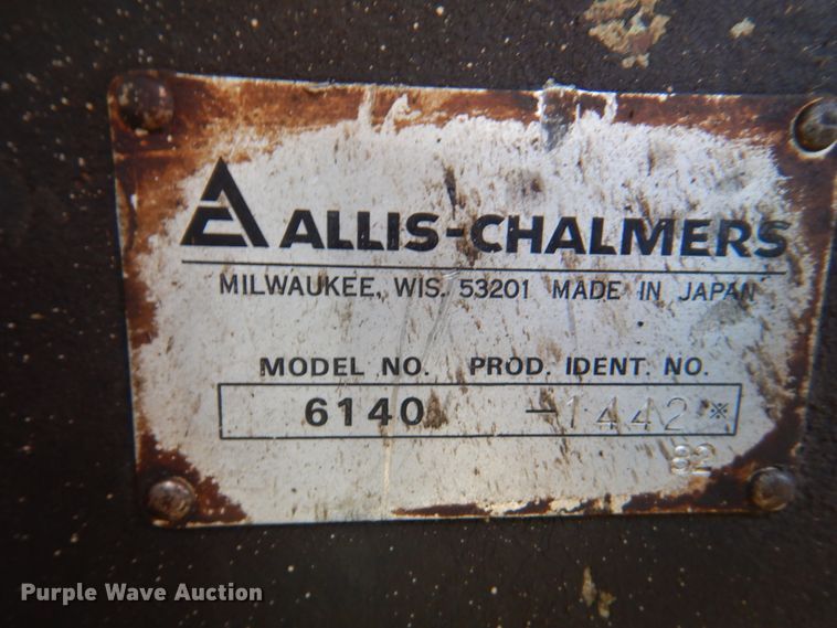 image for item DM6139 1982 Allis Chalmers 6140  tractor