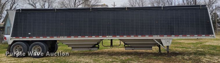 image for item DN6795 2015 Wilson DWH-550CB  grain trailer