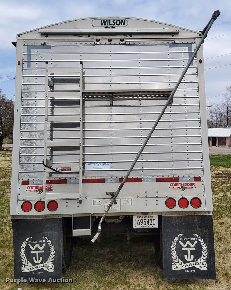 image for item DN6795 2015 Wilson DWH-550CB  grain trailer