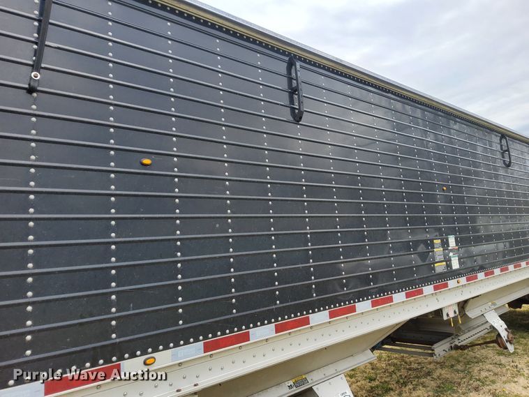 image for item DN6795 2015 Wilson DWH-550CB  grain trailer