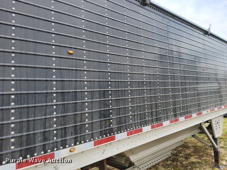 image for item DN6795 2015 Wilson DWH-550CB  grain trailer