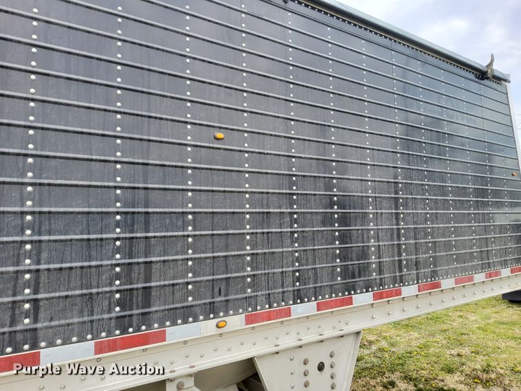 image for item DN6795 2015 Wilson DWH-550CB  grain trailer