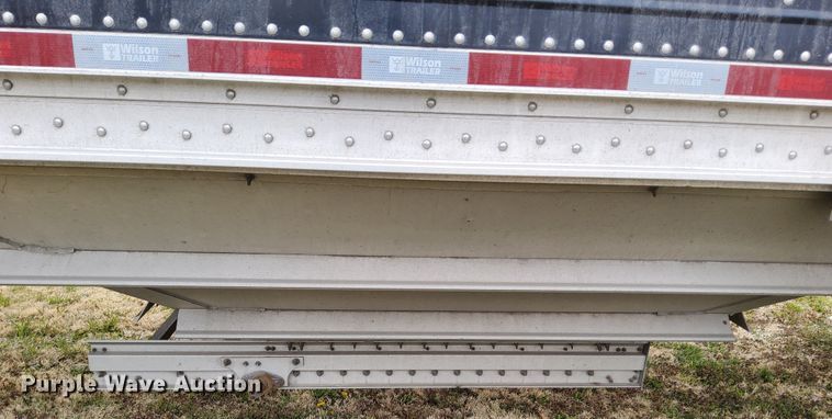 image for item DN6795 2015 Wilson DWH-550CB  grain trailer