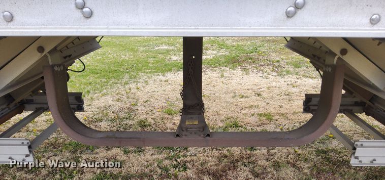 image for item DN6795 2015 Wilson DWH-550CB  grain trailer