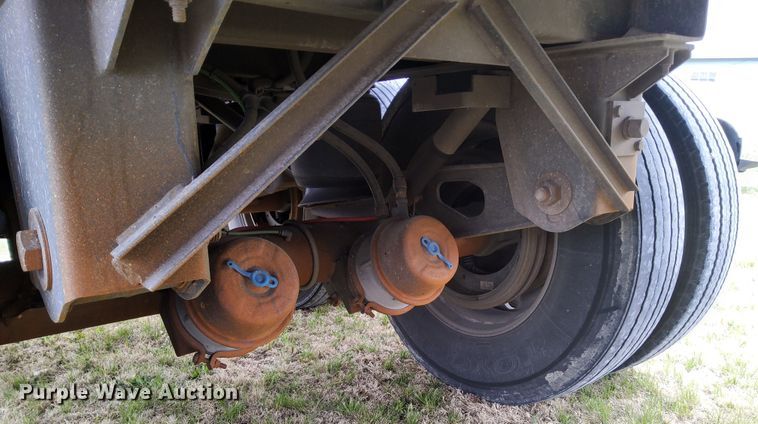 image for item DN6795 2015 Wilson DWH-550CB  grain trailer