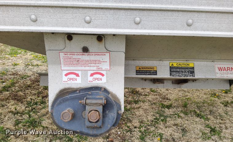 image for item DN6796 2016 Timpte  grain trailer