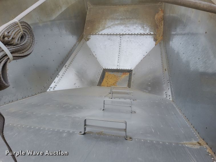 image for item DN6796 2016 Timpte  grain trailer