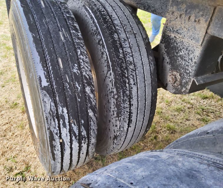 image for item DN6796 2016 Timpte  grain trailer