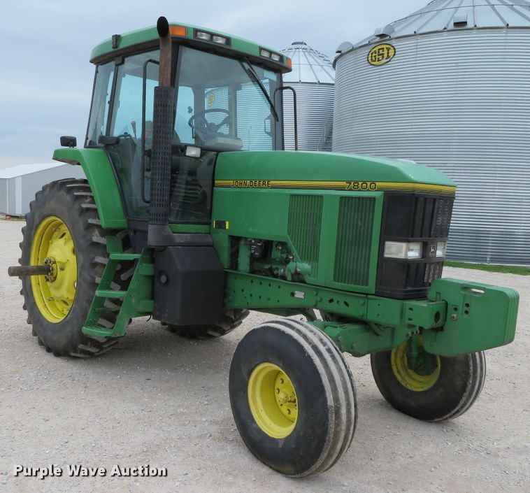 image for item DN7963 1994 John Deere 7800  tractor