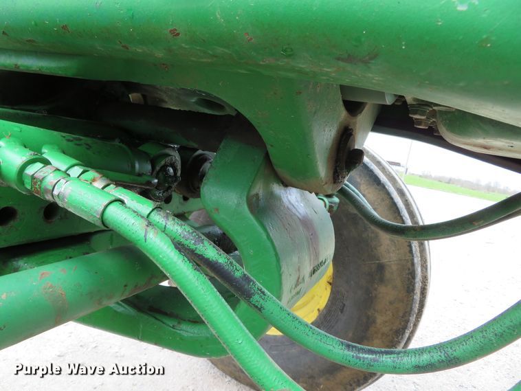 image for item DN7963 1994 John Deere 7800  tractor