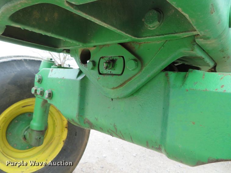 image for item DN7963 1994 John Deere 7800  tractor