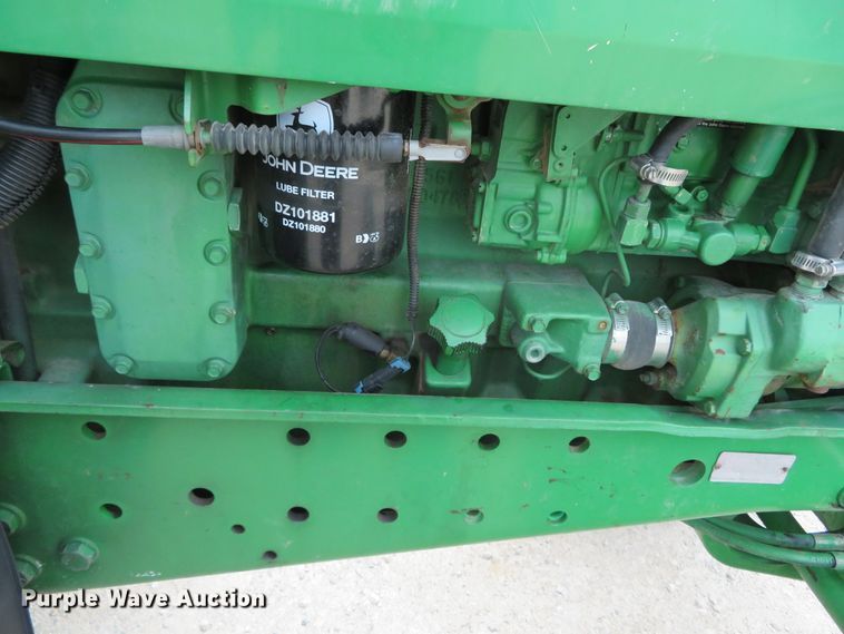 image for item DN7963 1994 John Deere 7800  tractor