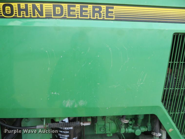 image for item DN7963 1994 John Deere 7800  tractor