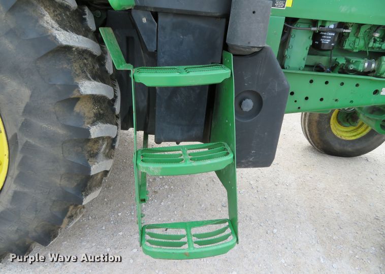 image for item DN7963 1994 John Deere 7800  tractor