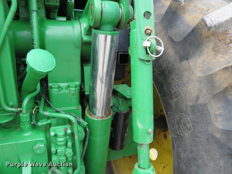 image for item DN7963 1994 John Deere 7800  tractor