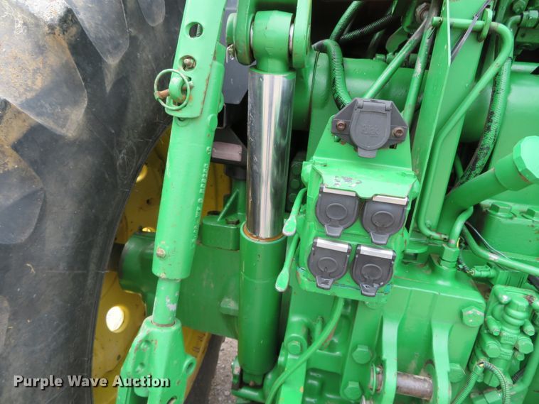 image for item DN7963 1994 John Deere 7800  tractor