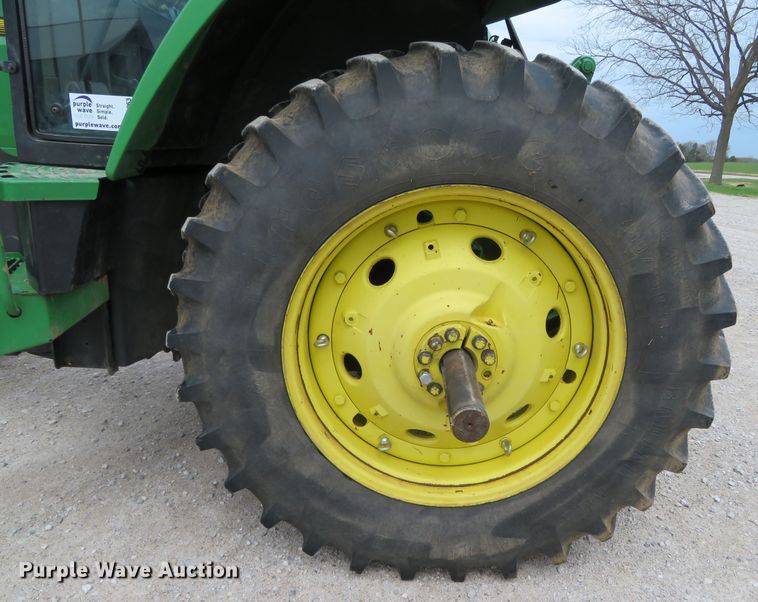 image for item DN7963 1994 John Deere 7800  tractor