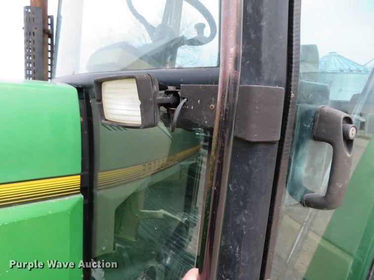 image for item DN7963 1994 John Deere 7800  tractor