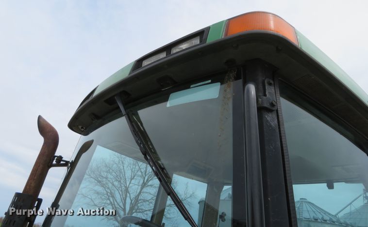 image for item DN7963 1994 John Deere 7800  tractor