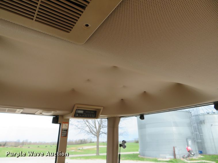 image for item DN7963 1994 John Deere 7800  tractor