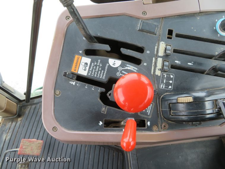 image for item DN7963 1994 John Deere 7800  tractor