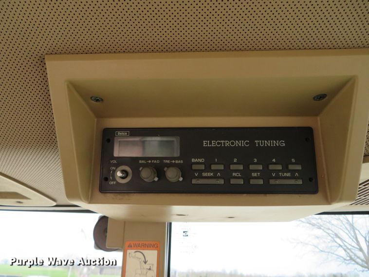 image for item DN7963 1994 John Deere 7800  tractor