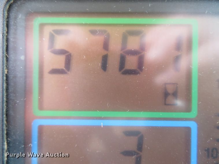 image for item DN7963 1994 John Deere 7800  tractor