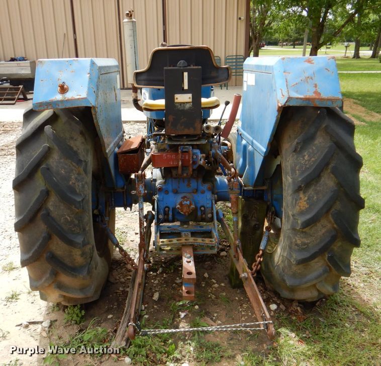 Long 510 tractor in Bryan, TX Item DP3978 sold Purple Wave