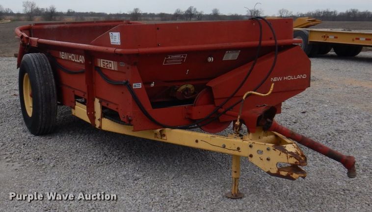 image for item DP5454 New Holland 520  manure spreader
