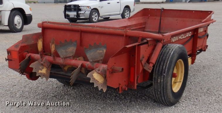 image for item DP5454 New Holland 520  manure spreader