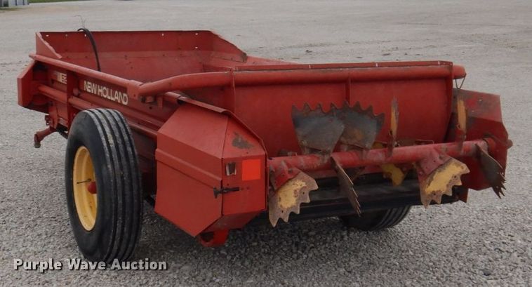 image for item DP5454 New Holland 520  manure spreader
