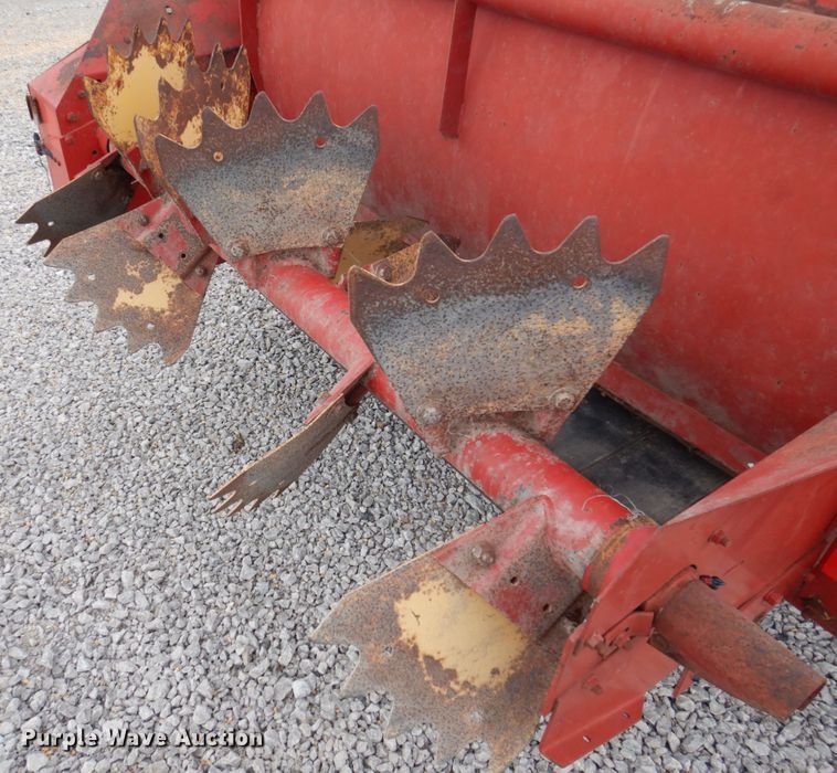 image for item DP5454 New Holland 520  manure spreader