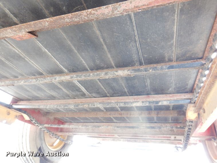 image for item DP5454 New Holland 520  manure spreader