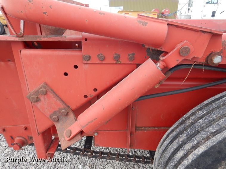 image for item DP5454 New Holland 520  manure spreader