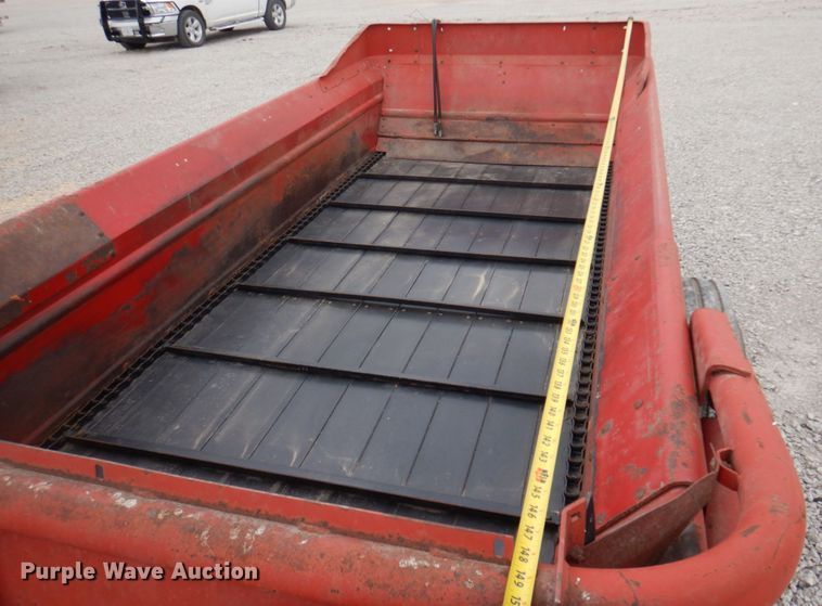 image for item DP5454 New Holland 520  manure spreader