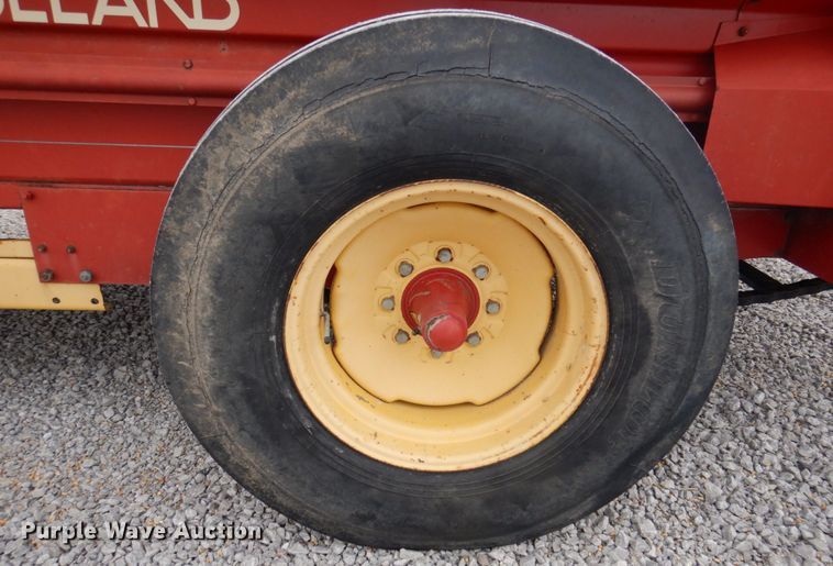 image for item DP5454 New Holland 520  manure spreader