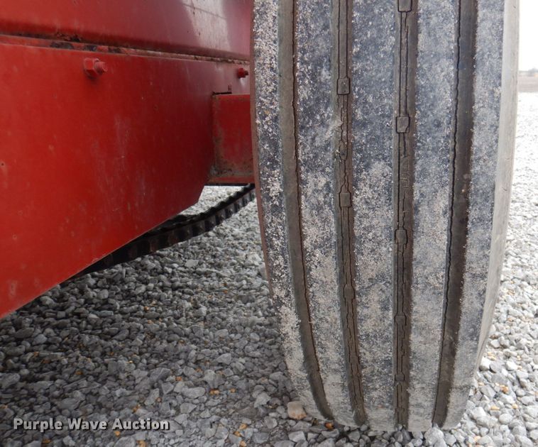 image for item DP5454 New Holland 520  manure spreader