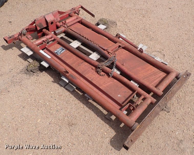 image for item HR9959 My-D Han-D  livestock squeeze chute head gate