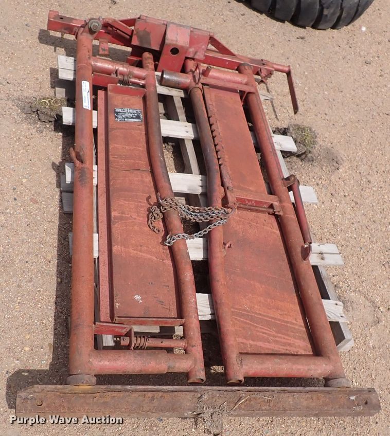 image for item HR9959 My-D Han-D  livestock squeeze chute head gate